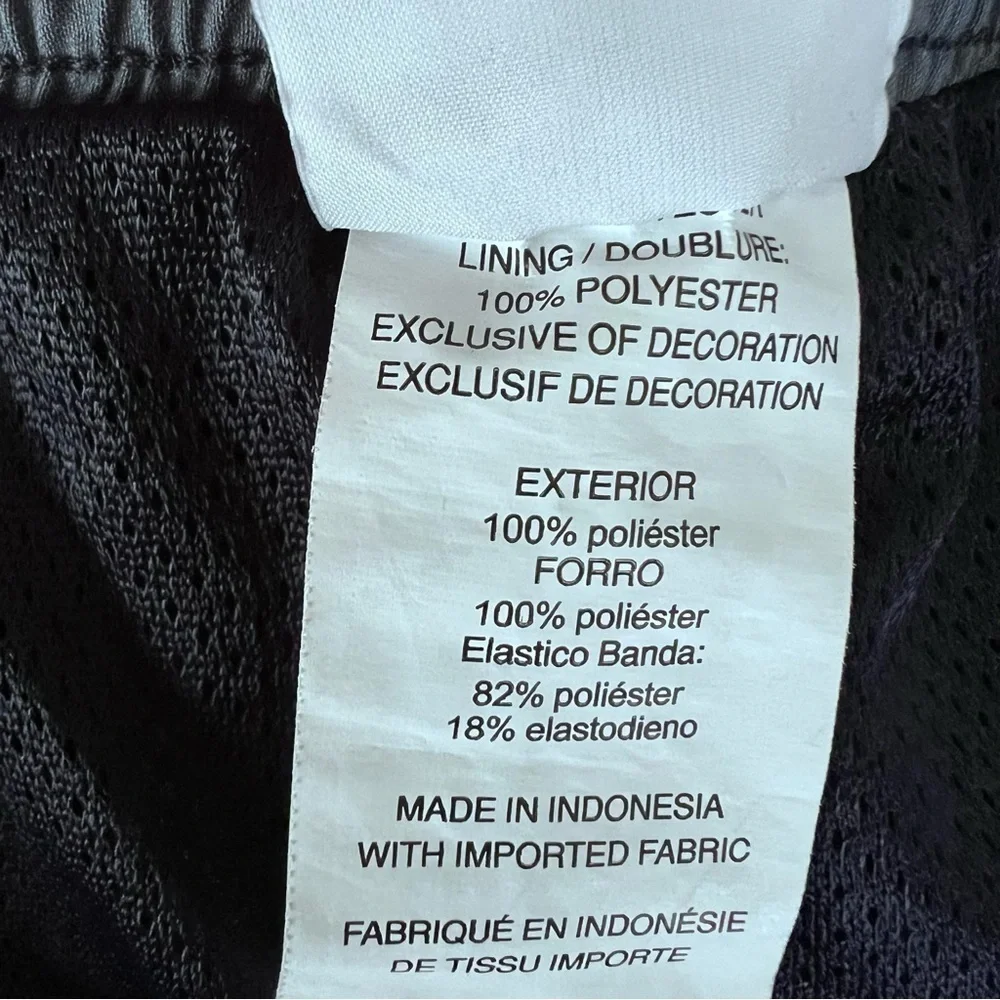 Nike men’s swim trunks size large
